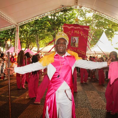 Moçambique Camisa Rosa