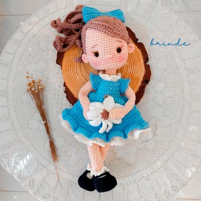 menininha amigurumi