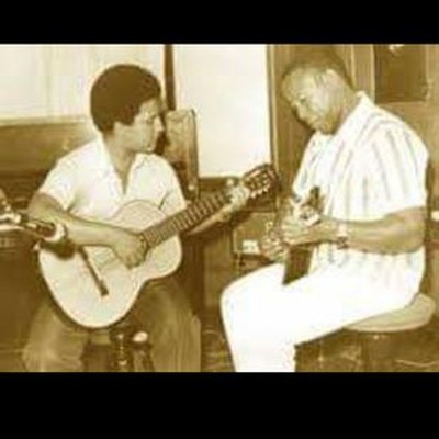 Tocando com o filho Badyynho
